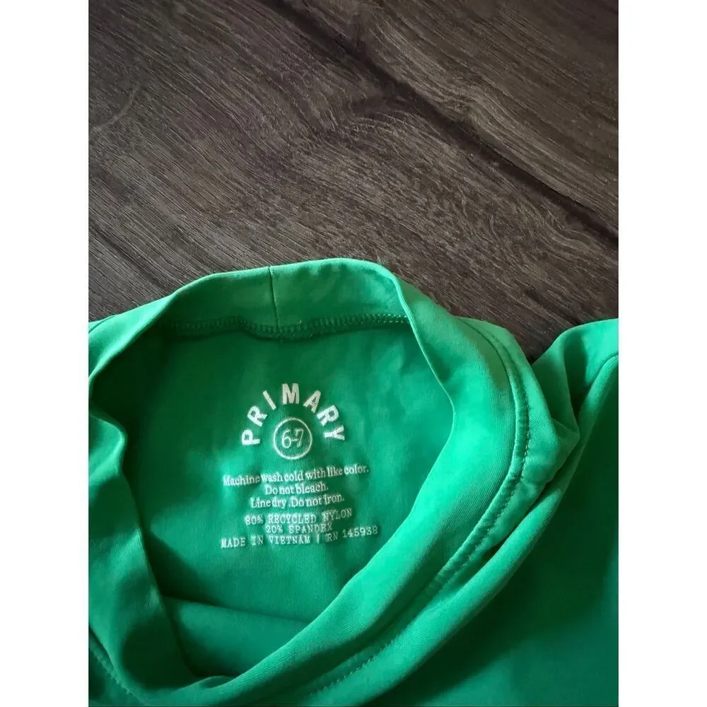 Primary Boys swimming rush guard Top size 6-7 years